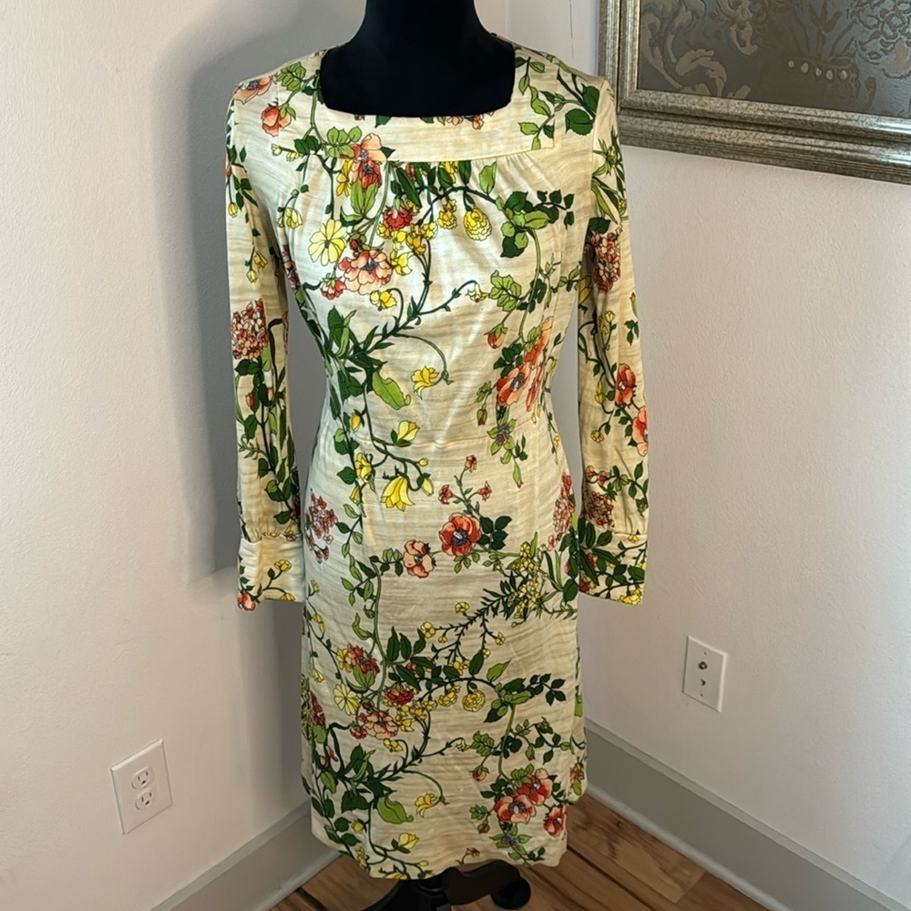 The Kollection Ltd. Vintage floral‎ print square neck long sleeves midi dress